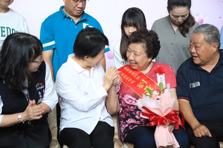 盧市長表示-只要有媽媽在-家就在