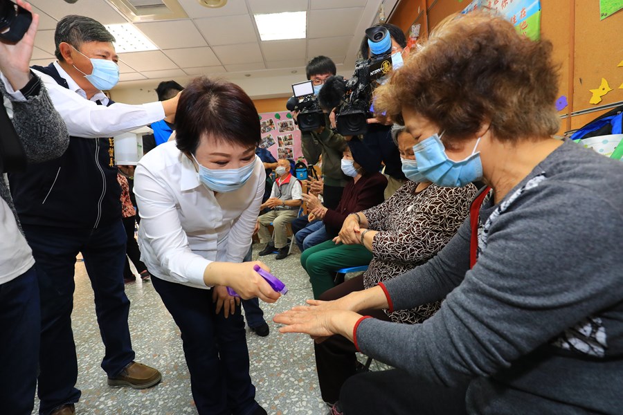 台中社區關懷據點每兩小更需雙手消毒